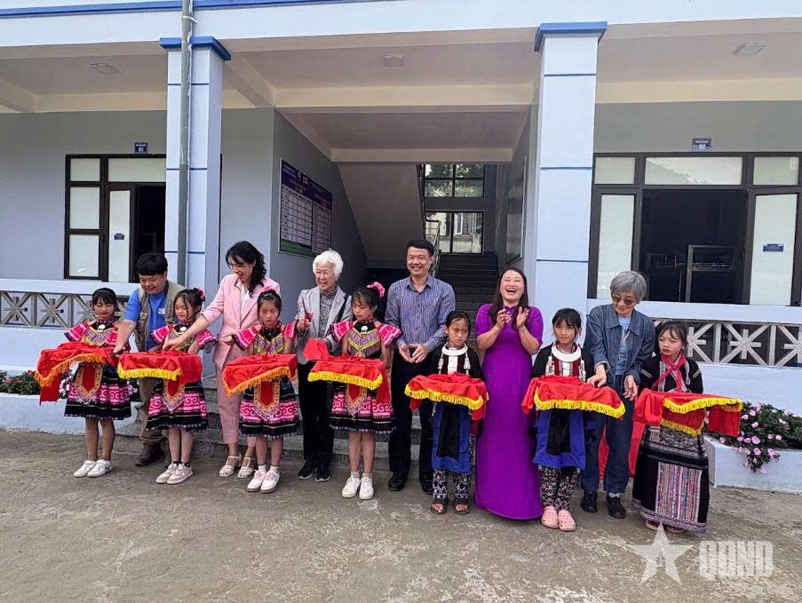 Thêm một mái nhà ở trường cho học sinh vùng cao Lai Châu

